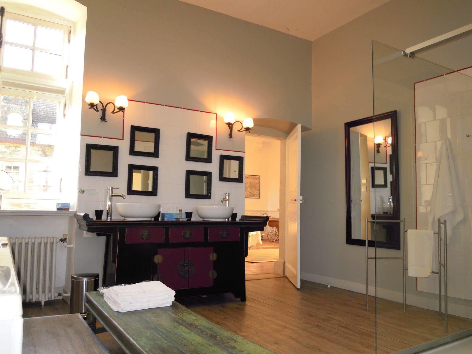 Le Manoir De La Fieffe Bed and Breakfast Cherbourg-en-Cotentin Εξωτερικό φωτογραφία